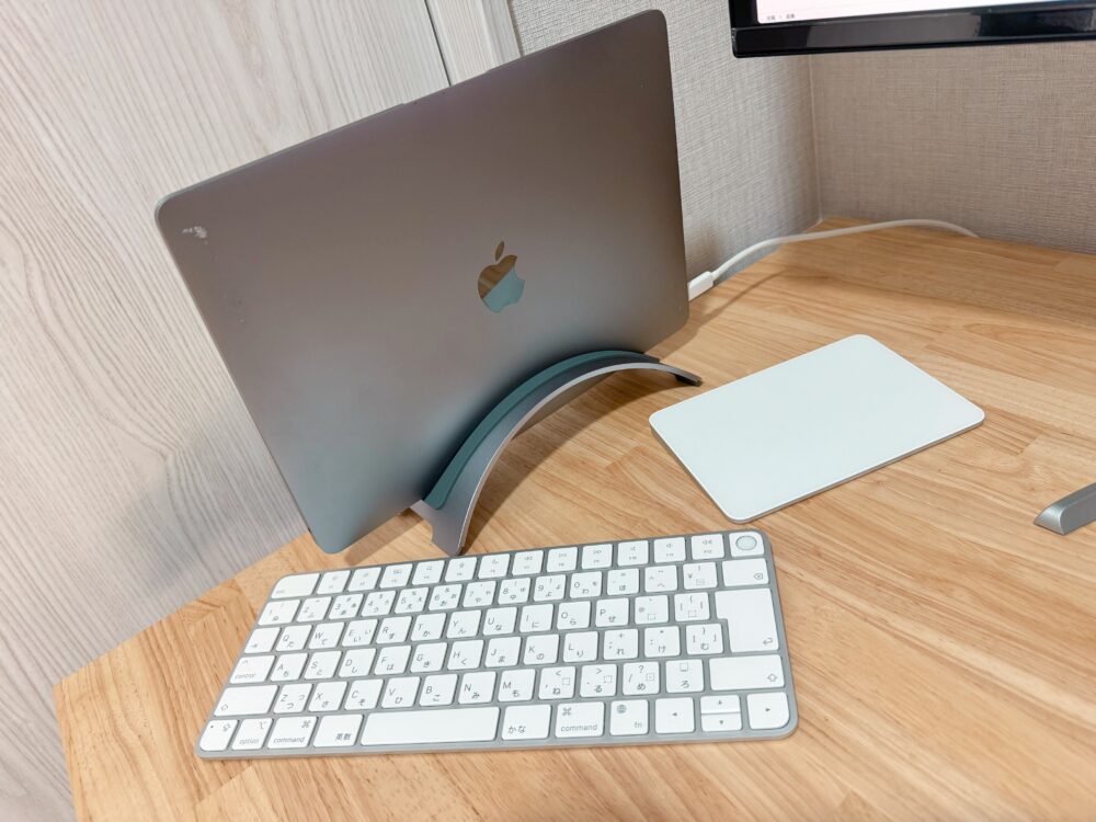 MacBook + 純正トラックパッド・キーボード